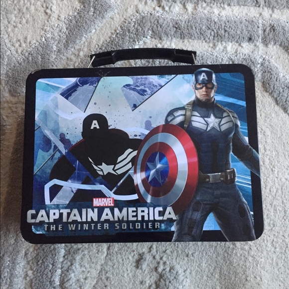 Captain America tin lunch box - Picture 2 of 7